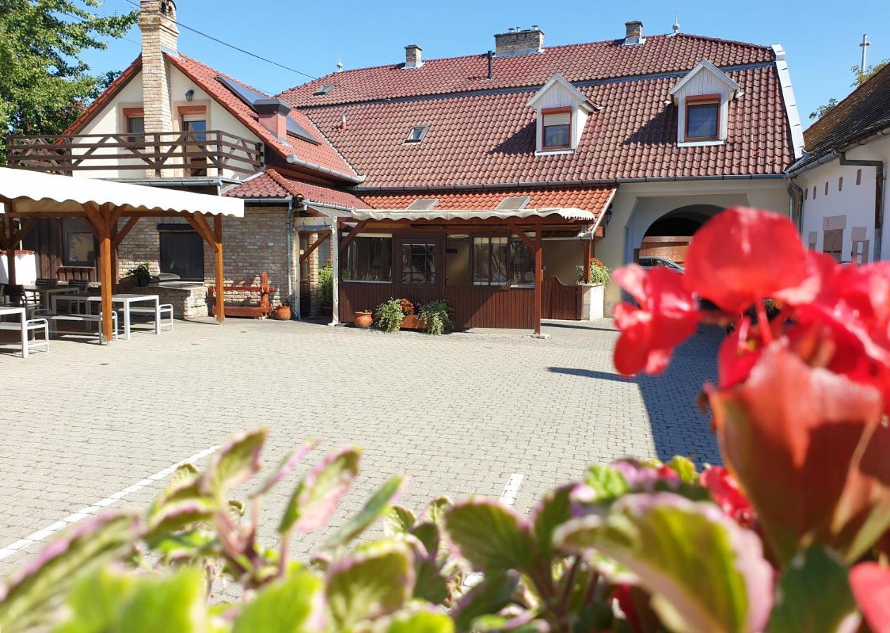 Szekszárd Nadasdi Haz المظهر الخارجي الصورة